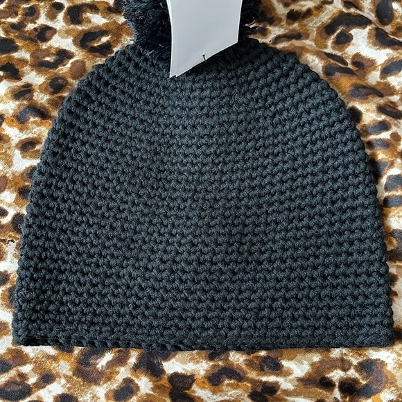 Brand New UGG Black Knit Pom-Pom Beanie Winter Hat Preppy Classic main image 12